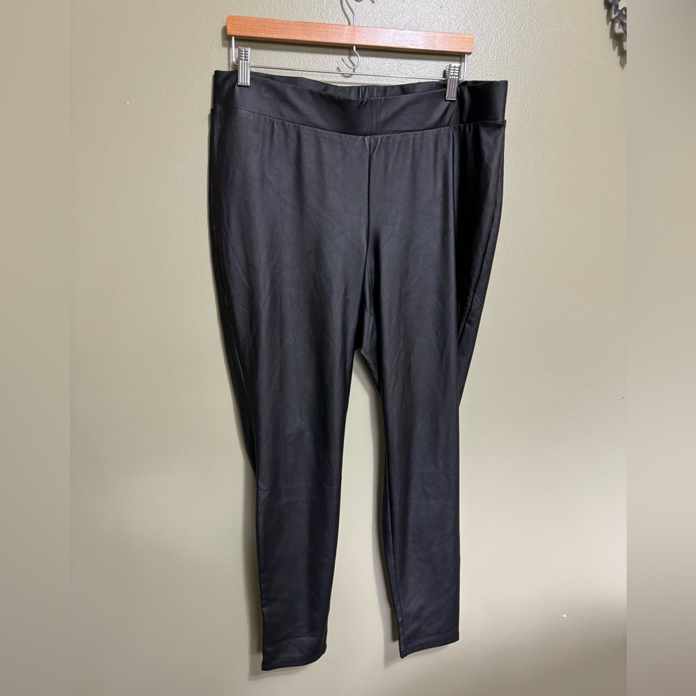 Torrid Black Pleather Pants, Size 2‎